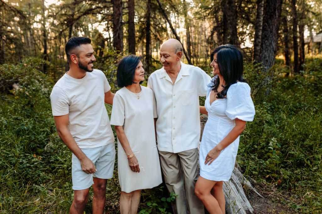 Capture timeless memories with a Calgary family photographer. Discover why it's the best choice for your family. Contact us